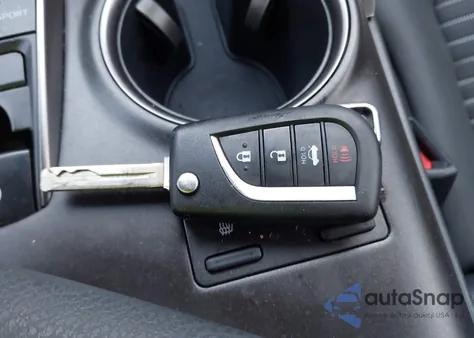 2024 Toyota Camry Se z USA, uszkodzony, nr VIN 4T1G11BK5RU122032